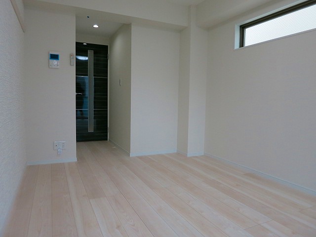 103号室です